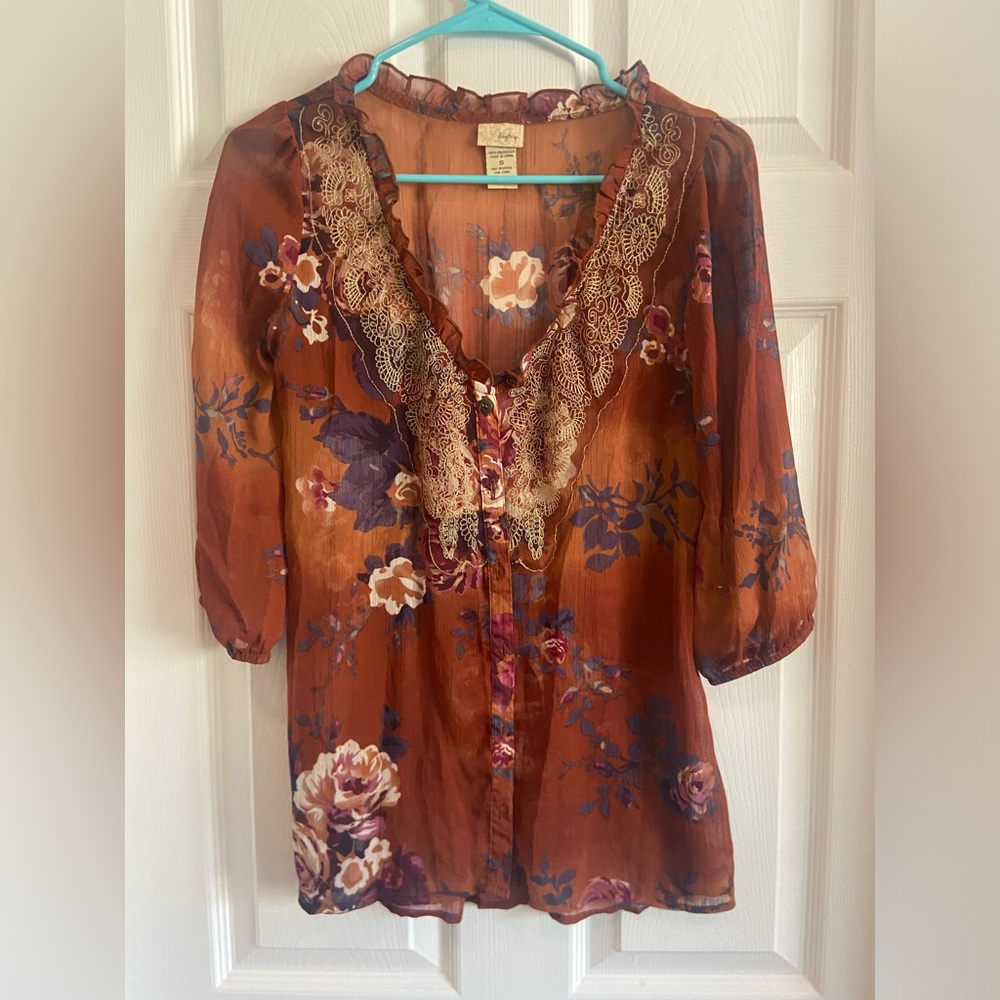 Daytrip Brown Graphic Embellished Blouse